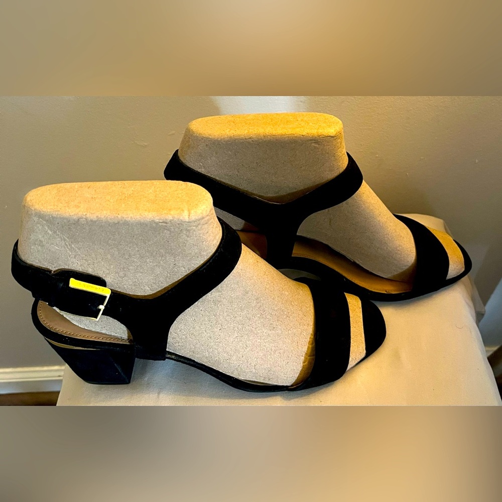 CALVIN KLEIN Open Toe Nubuck Genuine Leather 3-inch heel Sandals. Size: 10 (M).